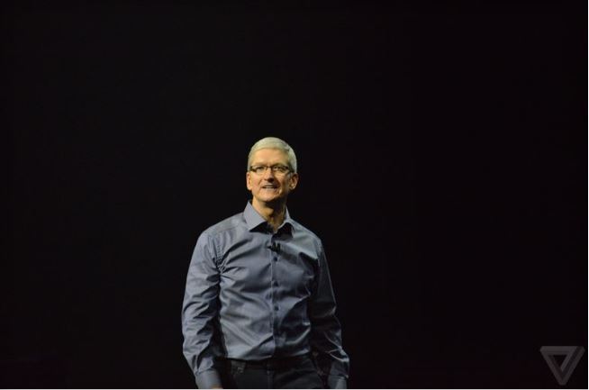 Tim Cook พูดถึง Virtual Reality ว่ามัน “น่าสนใจ”