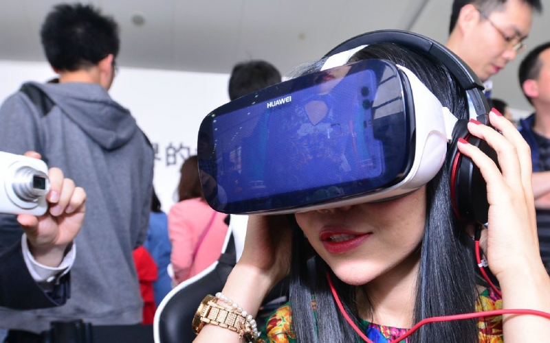 Huawei มาแว้ว! กับการเปิดตัวแว่น VR ที่ (บังเอิญ) เหมือน Gear VR ของ Samsung